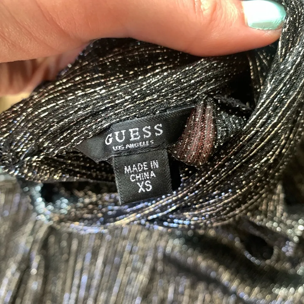 NWT Guess jet black multi long sleeve cosmo top XS - Image 7