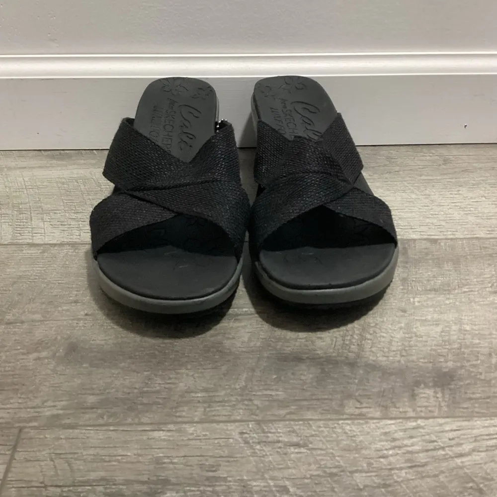 Cali From Sketchers Foam Wedges Size 9.5 Black - Image 3
