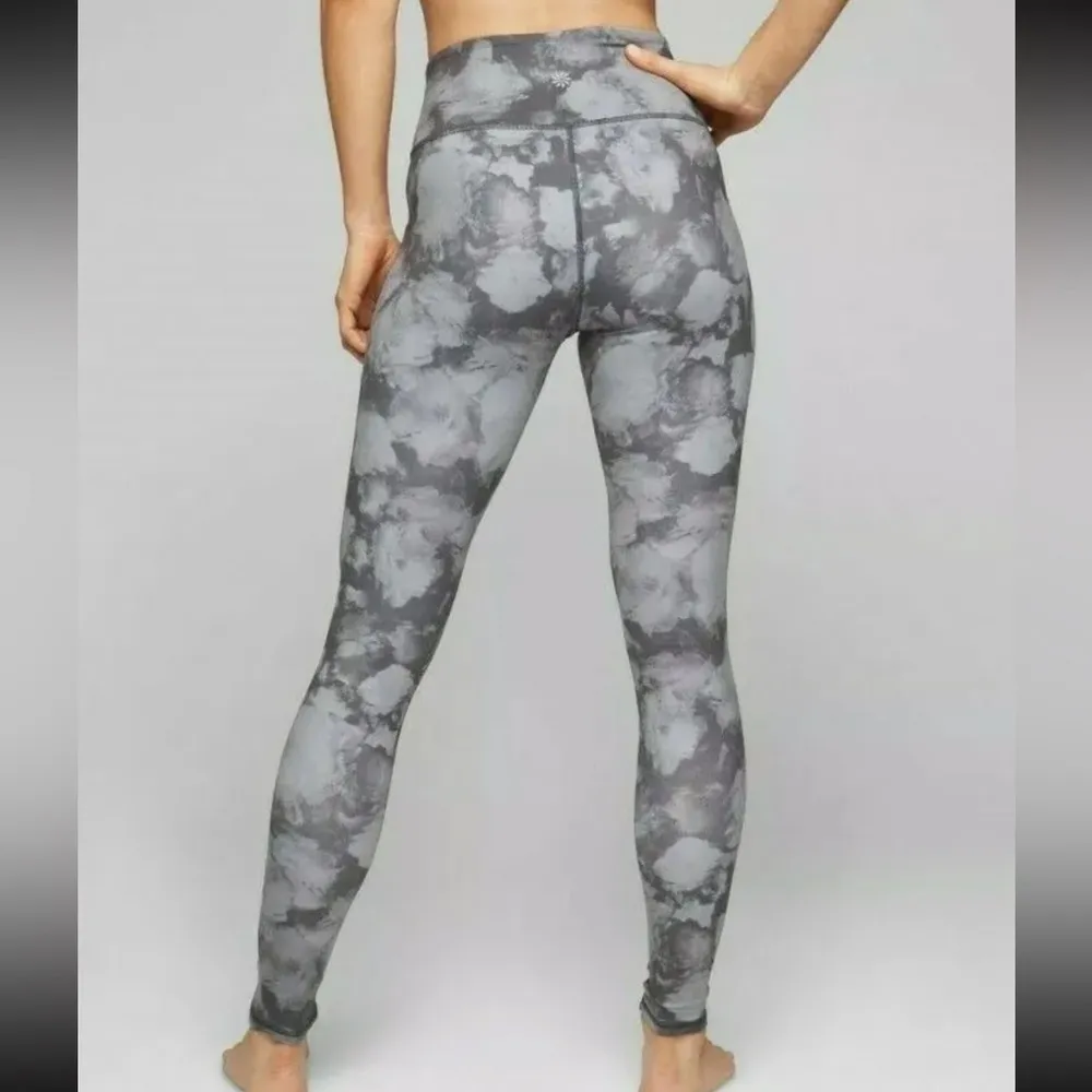 Athleta 869065 Floral Crush Chaturanga Leggings Size XS Gray Tie Dye Flowers - Image 2