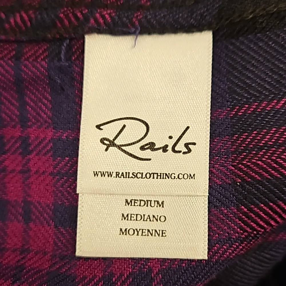 💕RAILS💕 Hunter Plaid Button Down Shirt ~ Magenta Iris Black Medium M NWT - Image 9