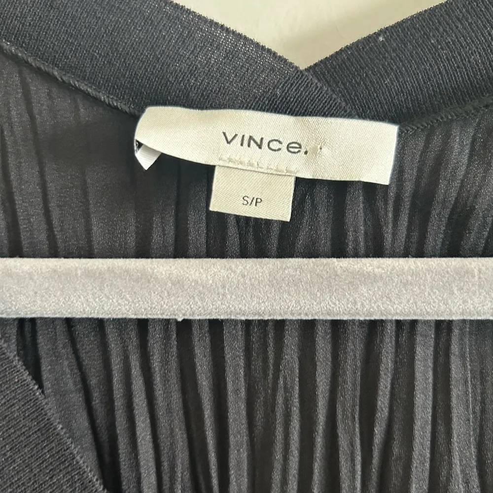 VINCE Women’s Blouse S Black Slate Crushed Satin V Neck Long Sleeve Tunic - Image 2