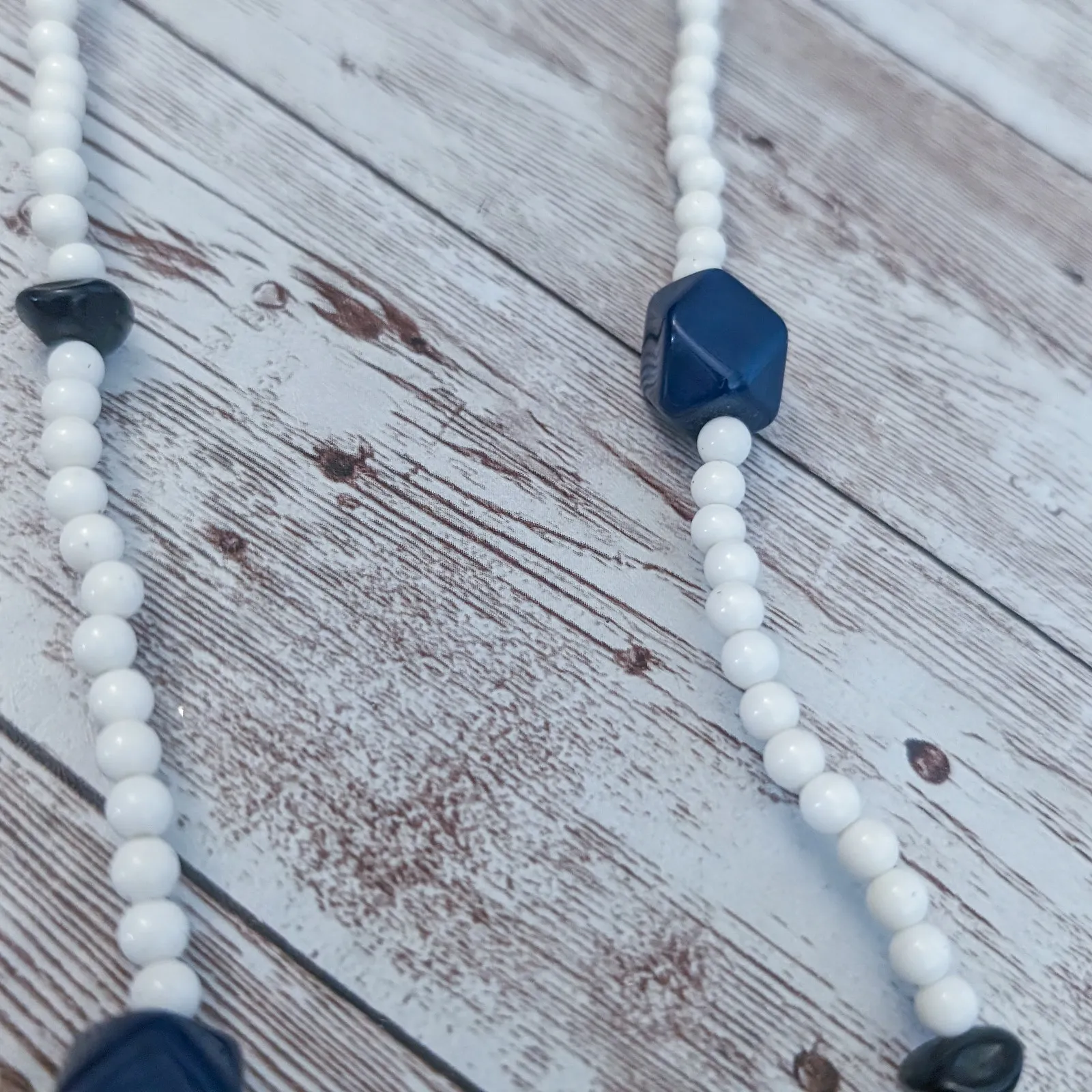 Vintage Lucite Necklace - Image 7