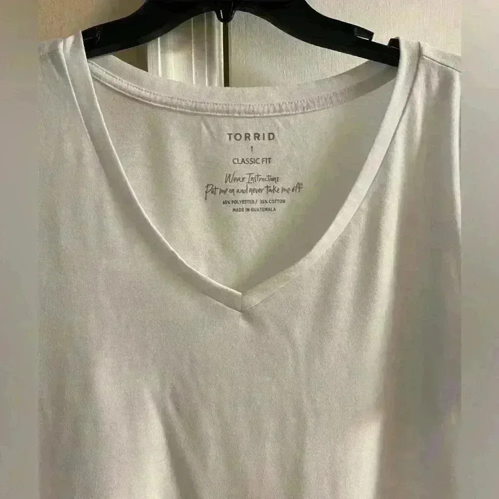 Torrid t shirt classic fit white v neck soft shirt sleeves 1X - Image 2
