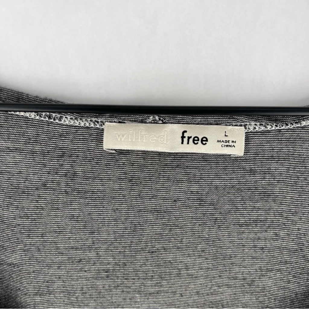 Wilfred Free Thin Stripes Gray Scoop Neck Relaxed Fit Short Sleeve Tee Size L‎ - Image 2