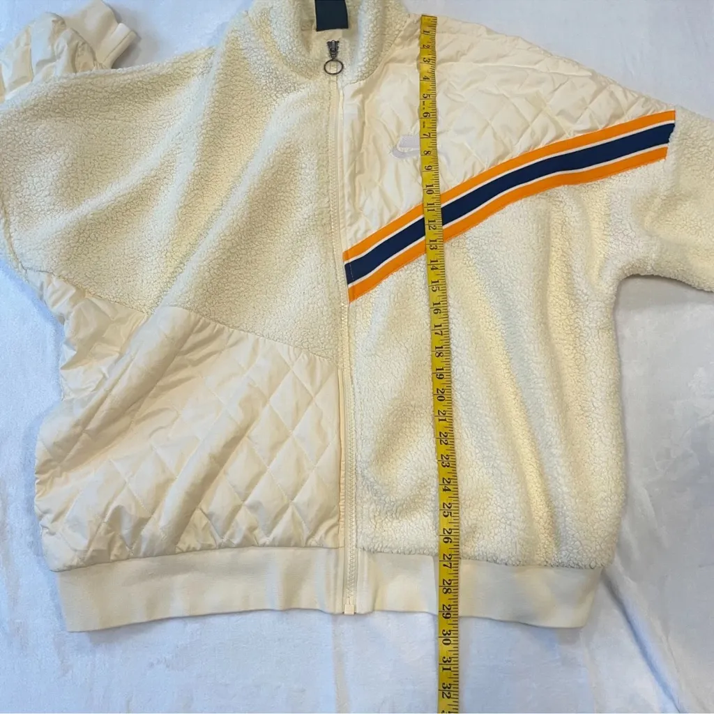 Nike Women’s Sz L Sherpa Sportswear Full Zip Track Jacket - Image 8