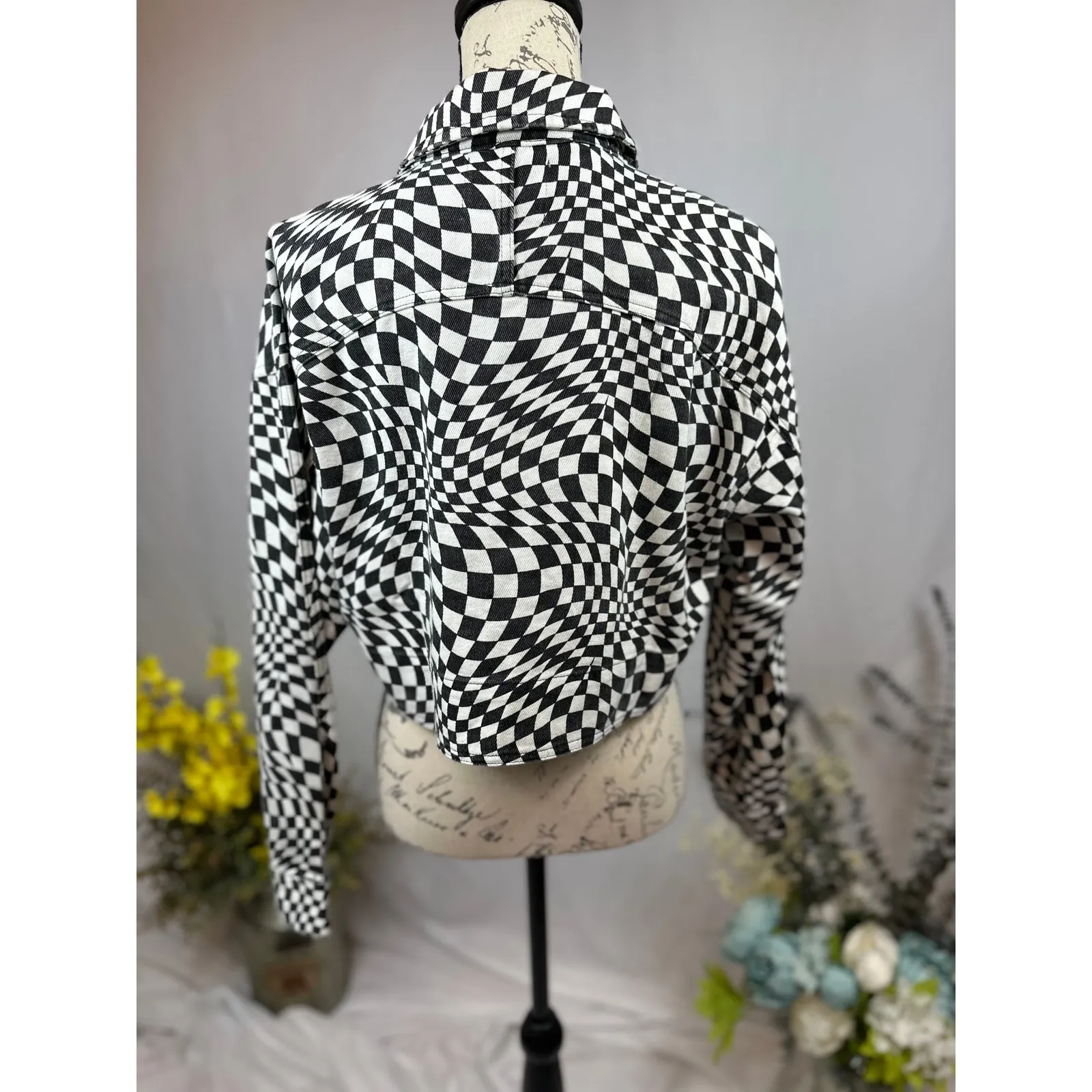 Elodie  Cropped Psychedelic Mesmerizing Jacket Black & White M - Image 9
