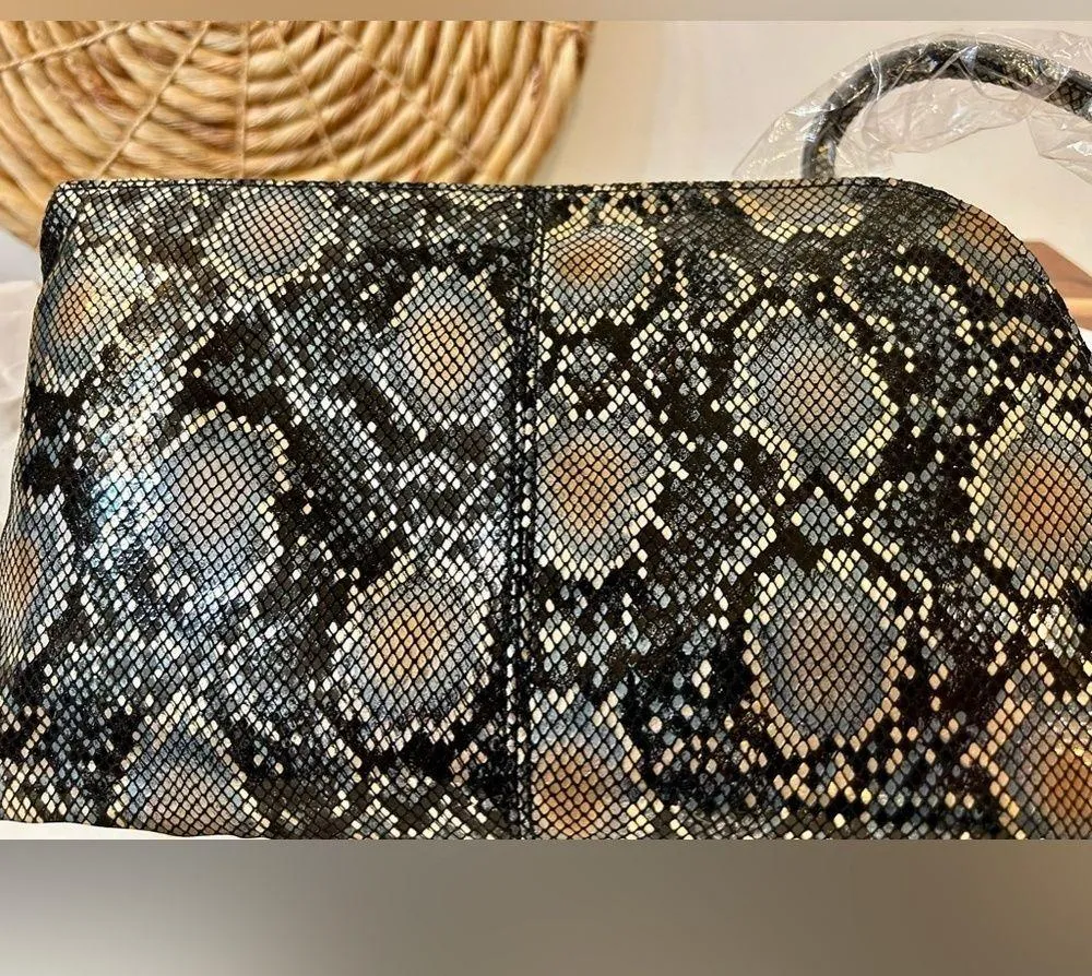 NWT HOBO International Sable Clutch Halo Shimmer Black - Image 8