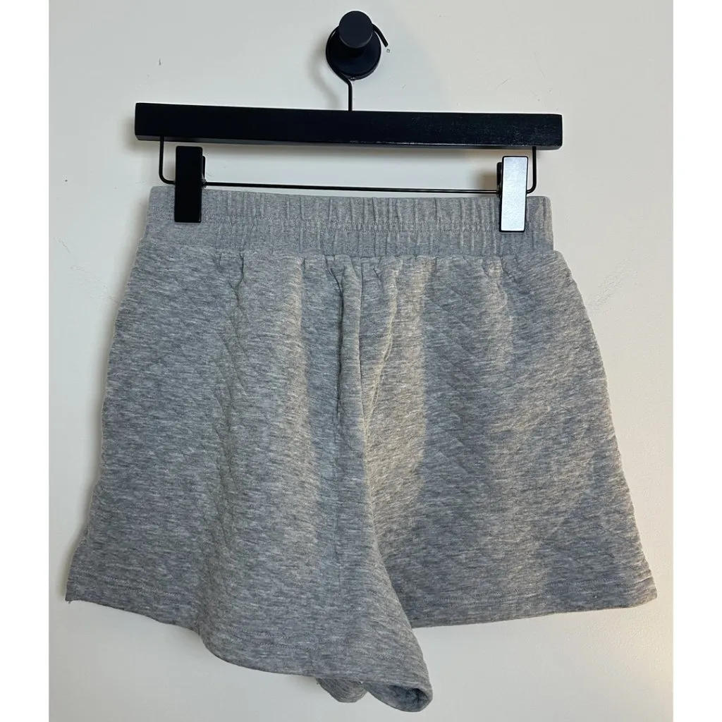ALO YOGA Quilted Arena Boxing Short in Heather Grey Size Small - Image 5