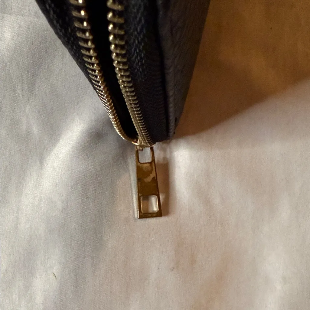 Black Leather Wallet with Gold Accent - Image 4