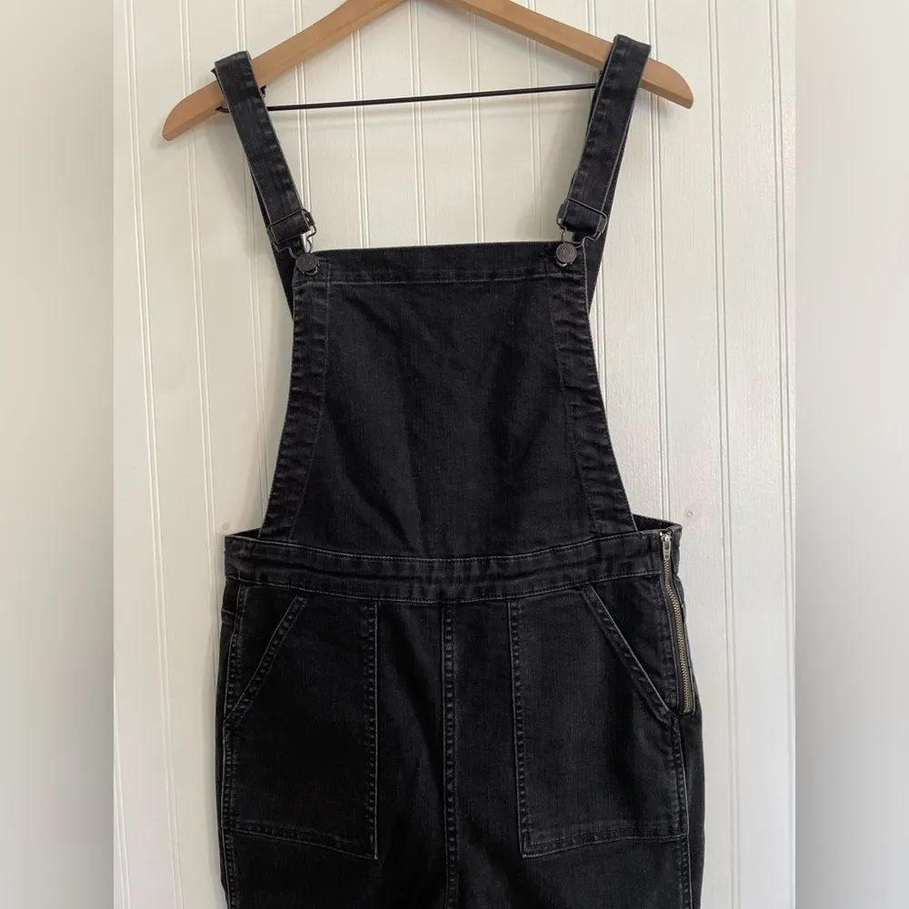 MADEWELL Skinny Overalls in Lunar Wash Black Denim Raw Hem Size L - Image 7