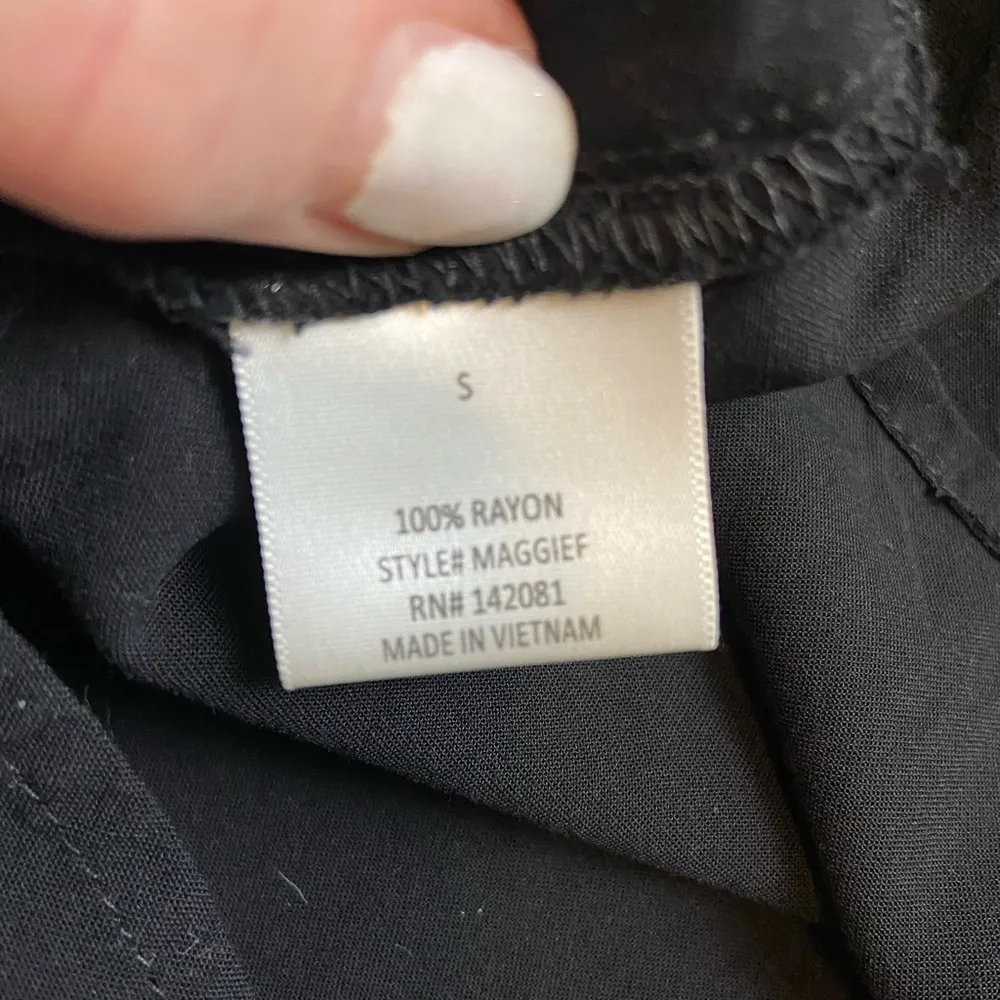 Francesca’s Blue Rain Off The Shoulder Embroidered Bell Sleeve Blouse. Size S - Image 8