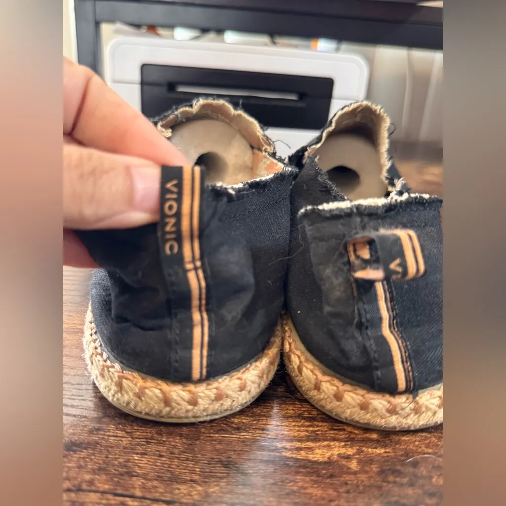 Vionic Laguna Women's Casual Slip-on Loafer  Black size 9 - Image 2