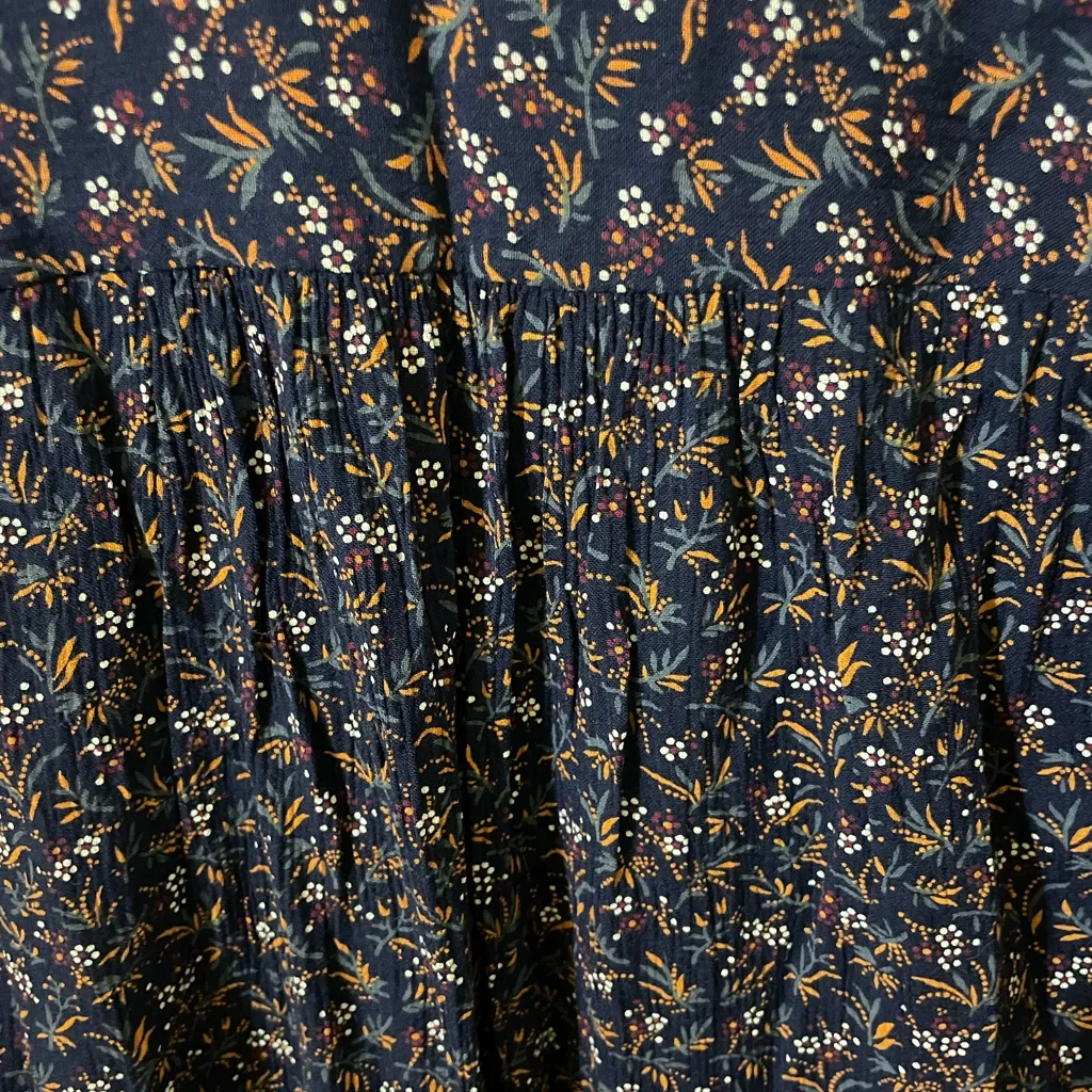 GAP Navy Floral Blouse - Image 6