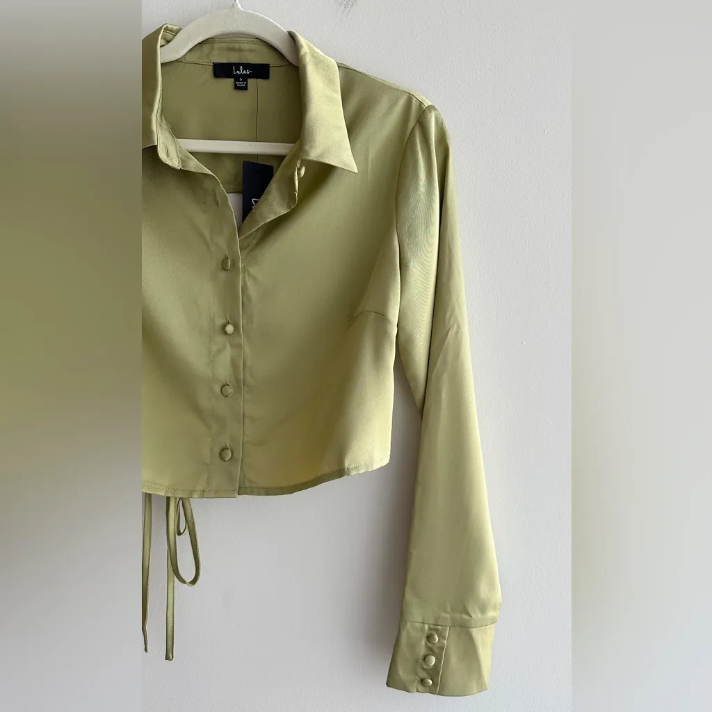 Lulus Welcome Back Light Green Satin Tie-Back Button-Up Crop Top, Small, NWT - Image 8