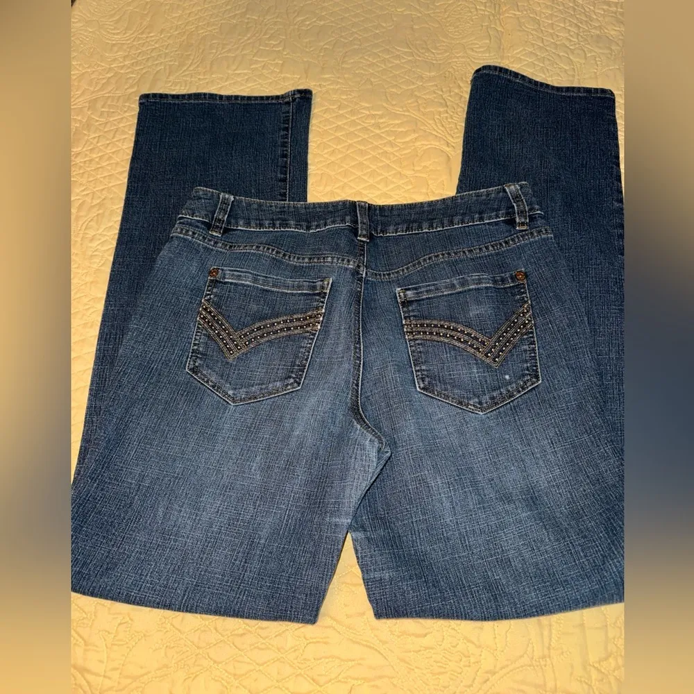 Apt 9 straight leg jean size 8 - Image 5