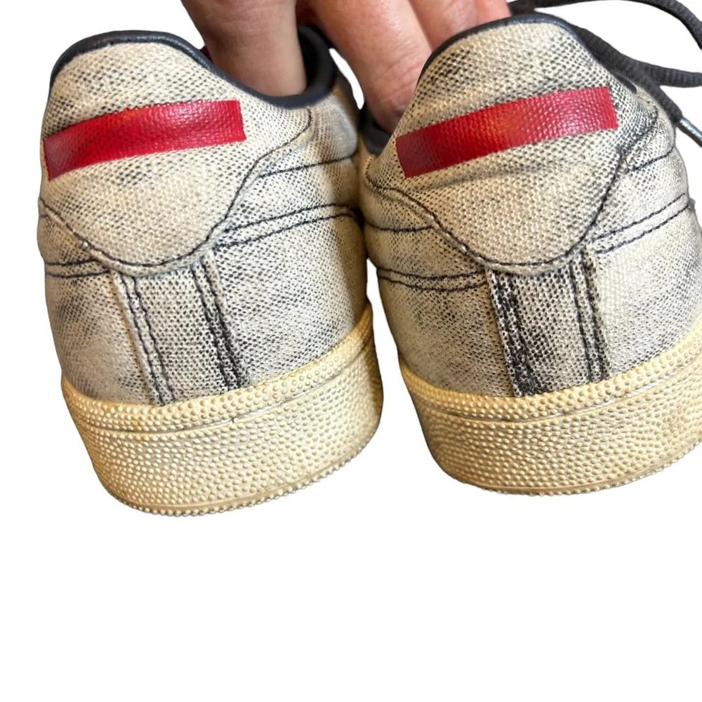 Kendrick Lamar Club C Reebok
Sneakers kids size 4.5 women size 7 - Image 2