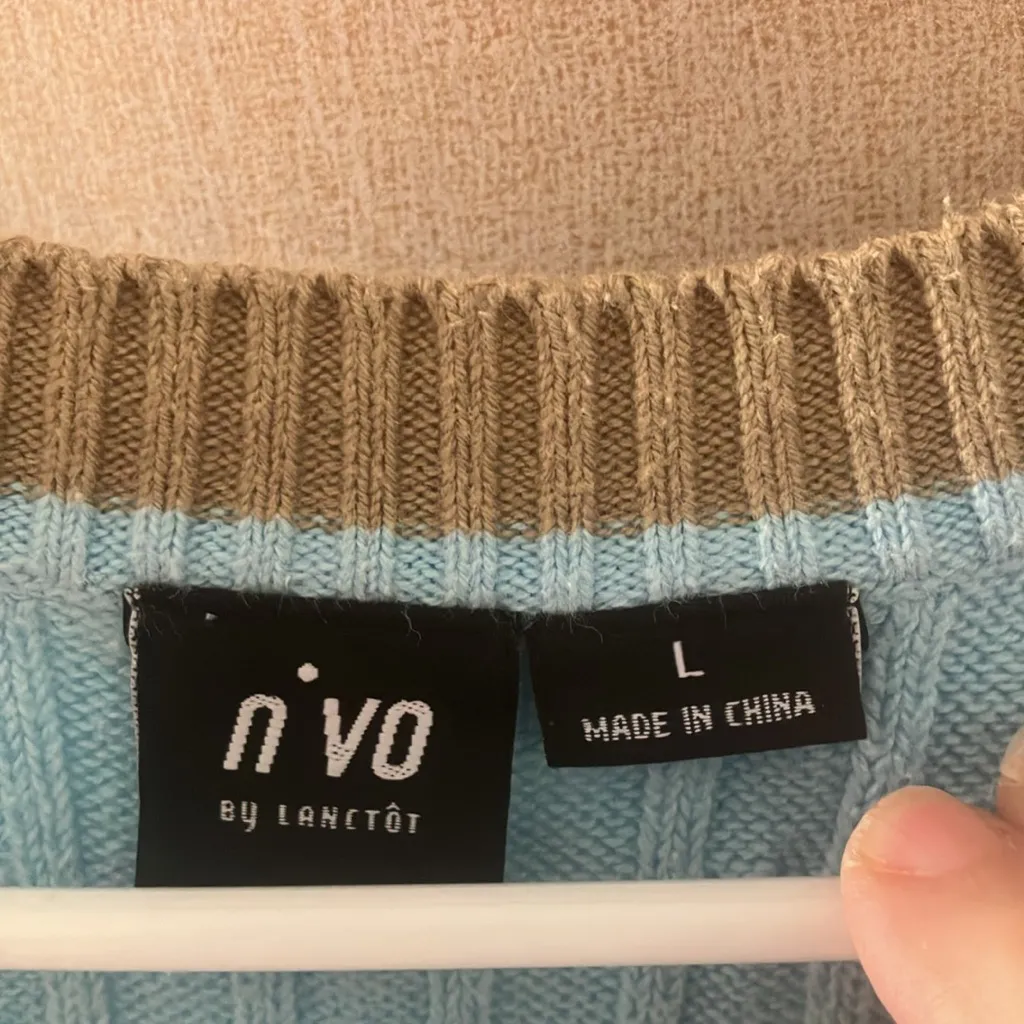 FINAL MARKDOWN Light Blue Cable Knit Sleeveless Sweater vest large - Image 2