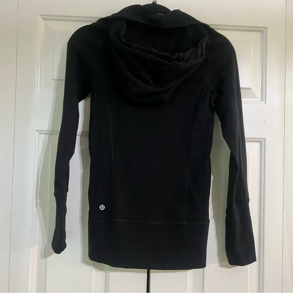 Lululemon Bundle Lot *Flawed* Size 2 Black Stride Jacket and Light Green Tank - Image 9