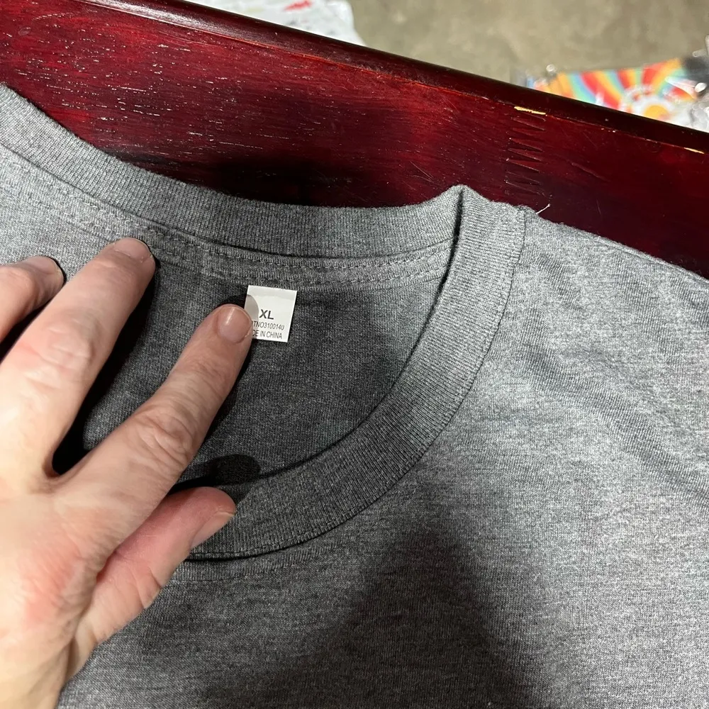 “Stay trippy little hippie” gray tee shirt w Sunflower and PEACE SIGN XL Yellow Size XXL - Image 6