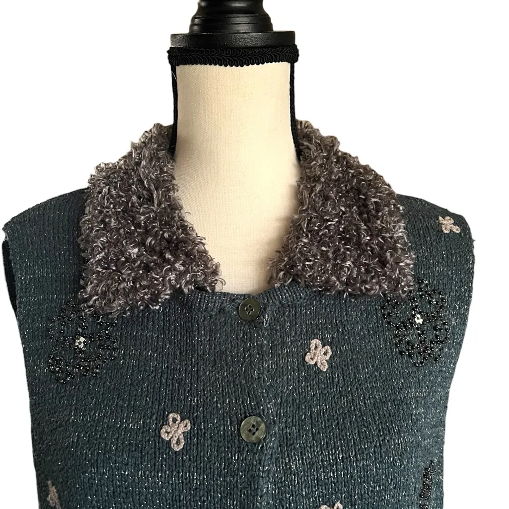 IVY Faux fur collar Beaded Snowflakes Sweater Vest. Sz. L Size L - Image 3