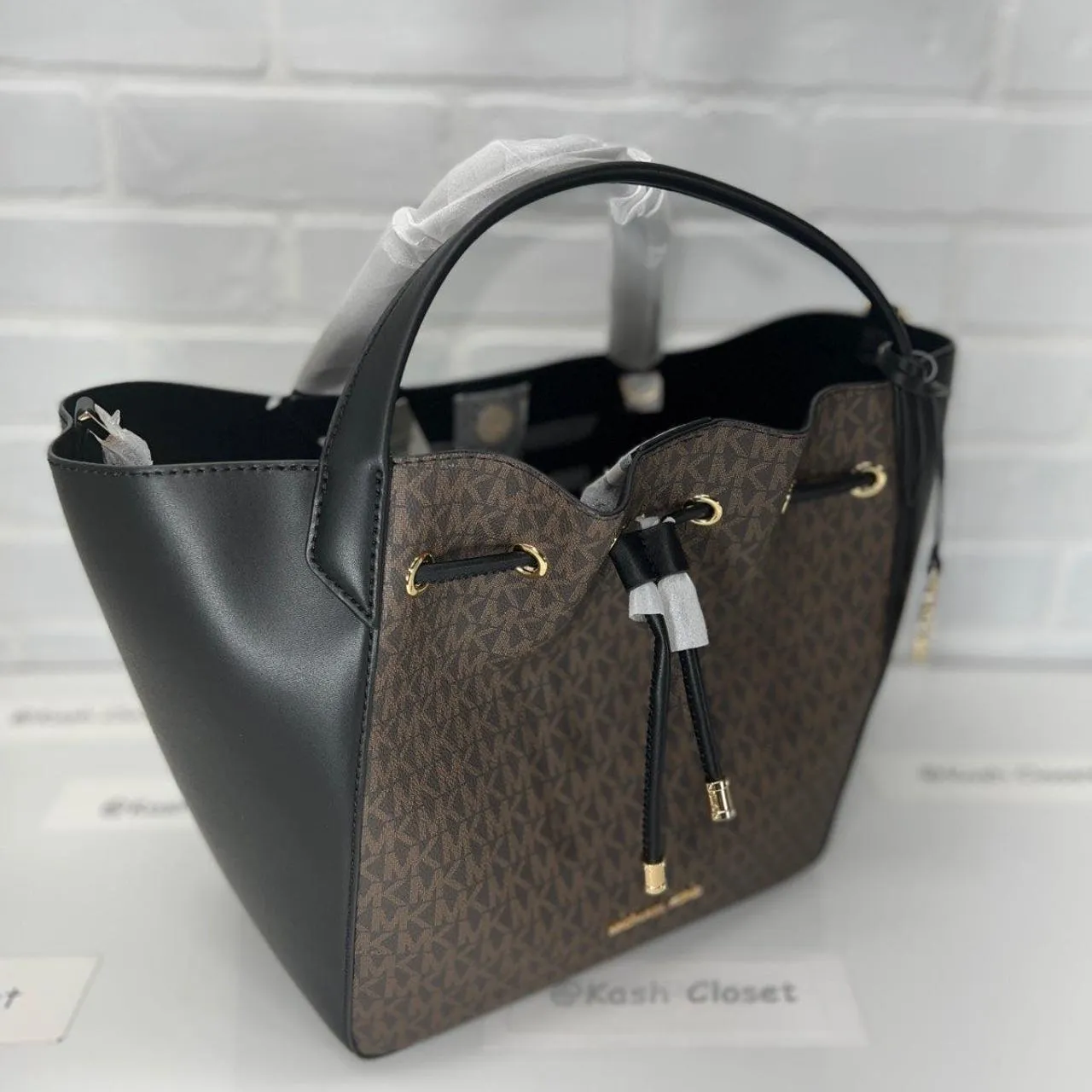 Black/Brown Phoebe Bucket Tote Bag - Image 2