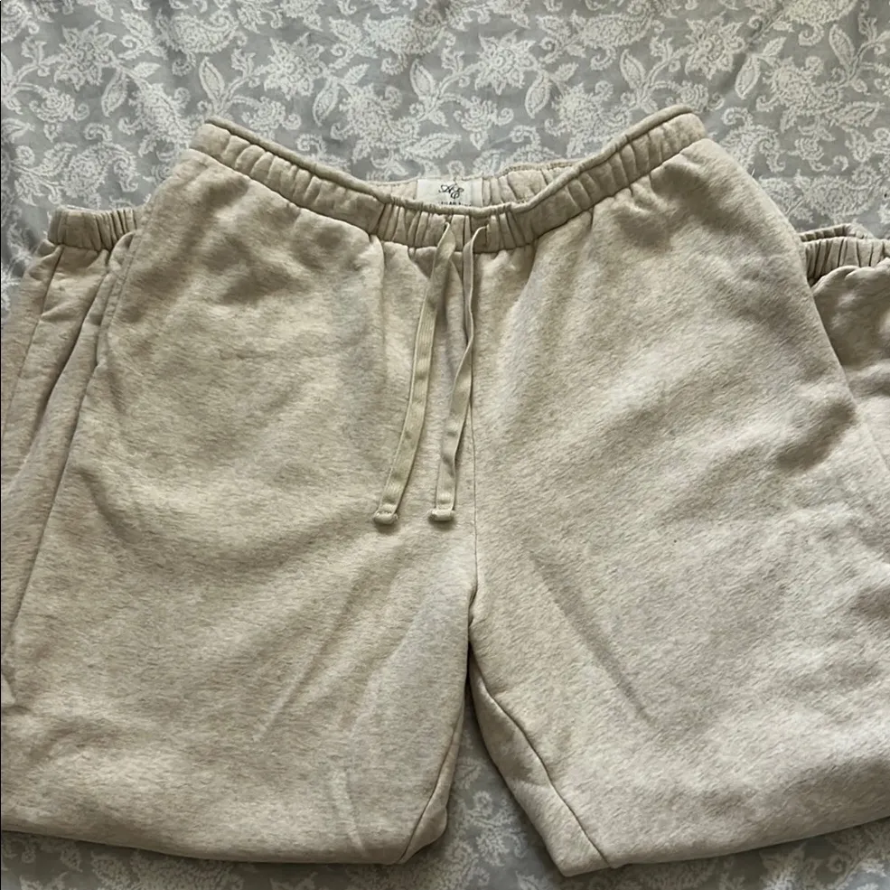 American Eagle Outfitters Cream Lounge Pants - Image 3