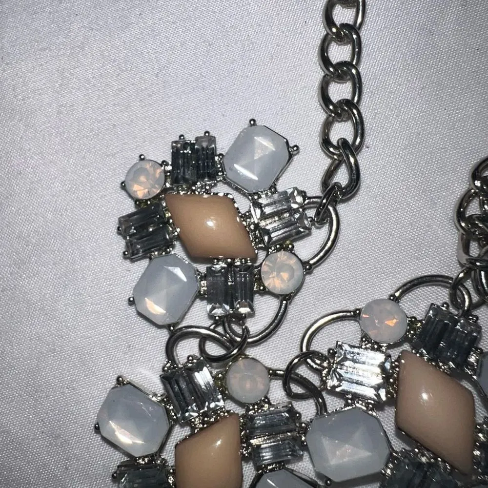 Charming Charlie Statement Bib Neckace - Image 5