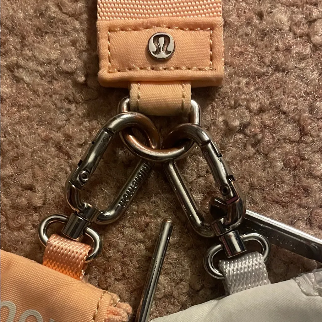 lululemon athletica Peach and Cream dual wristlet - Image 5