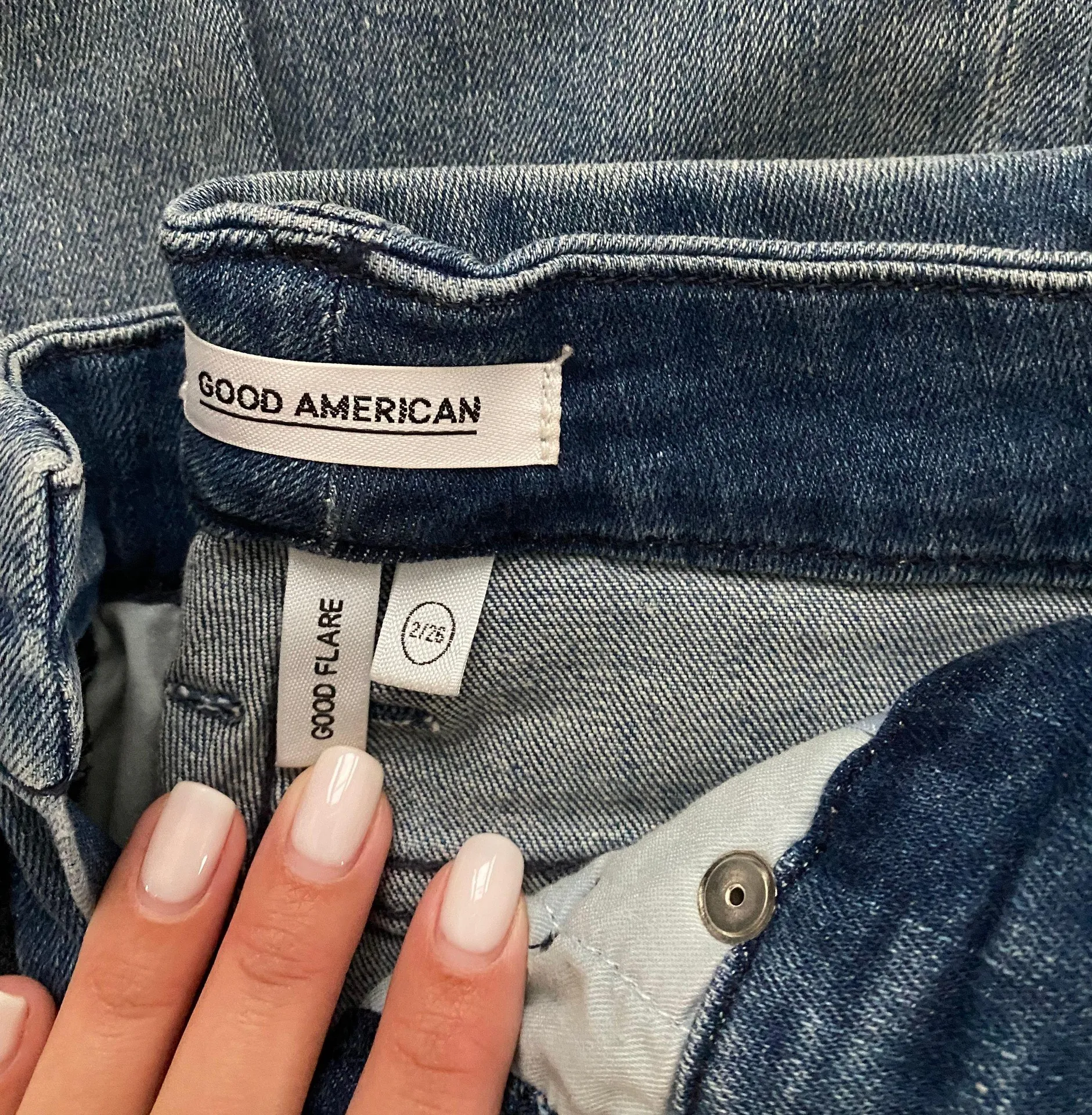 Good American Flare Jeans - Image 4
