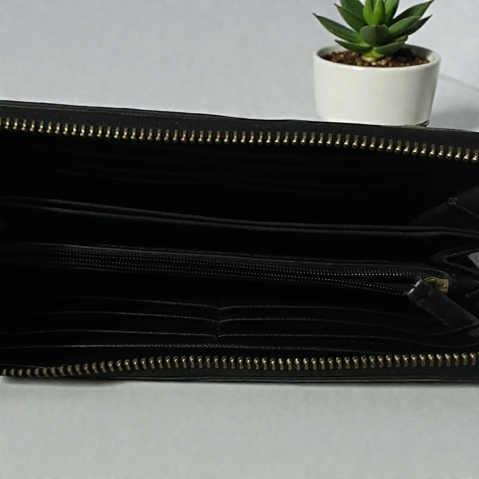 Fossil Black Leather Zip Around Continental Wallet Organizer - Image 8
