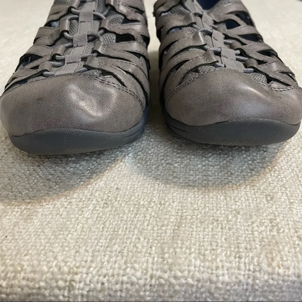 Baretraps Women’s Larson Sandals - Image 7