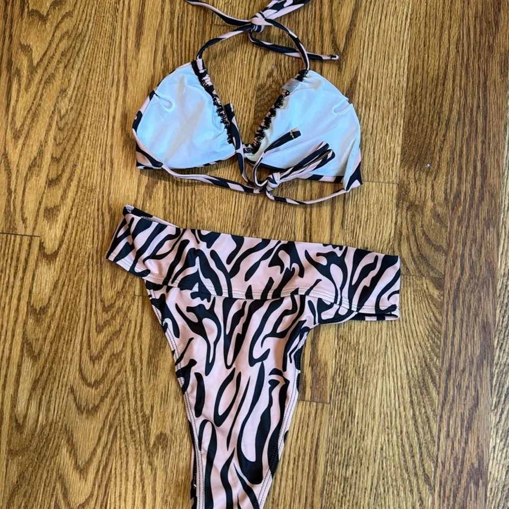 Brown and black zebra print striped bikini Size L - Image 4