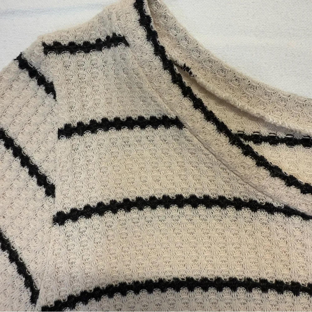 Striped Knit Tunic short sleeve tan black stripes tee Women’s Size Medium - Image 5