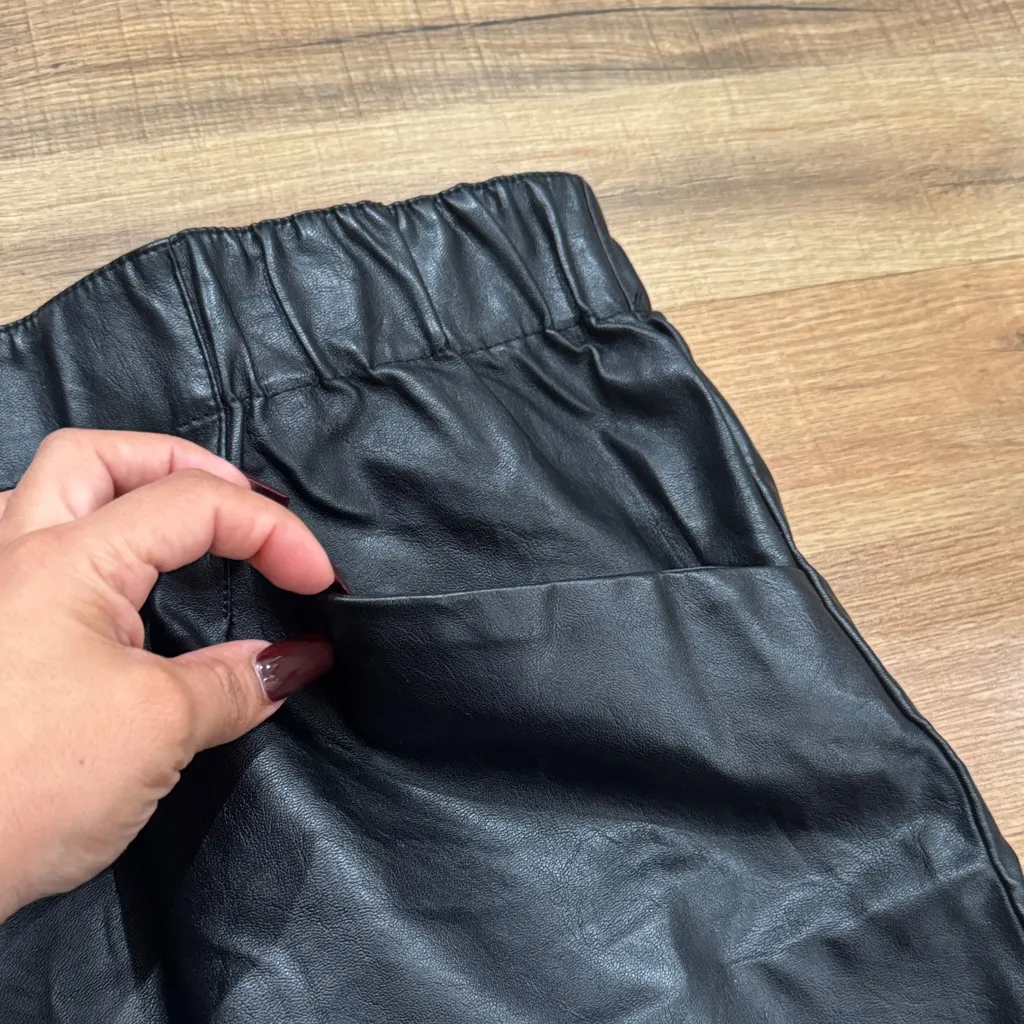 Wild Fable Black Mini Skirt - Image 3