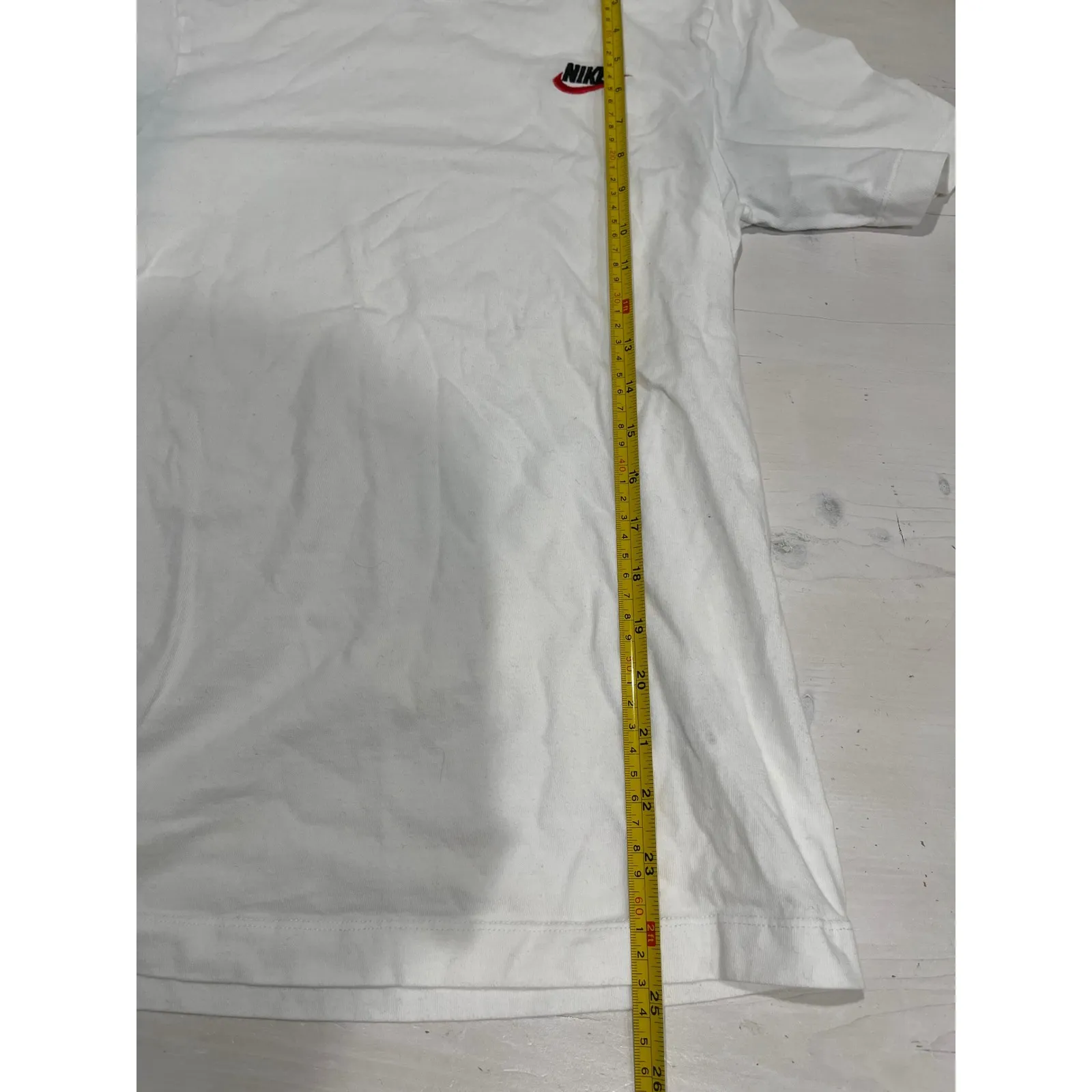 The Nike Tee White Embroidered Swoosh Logo T Shirt XS‎ - Image 5