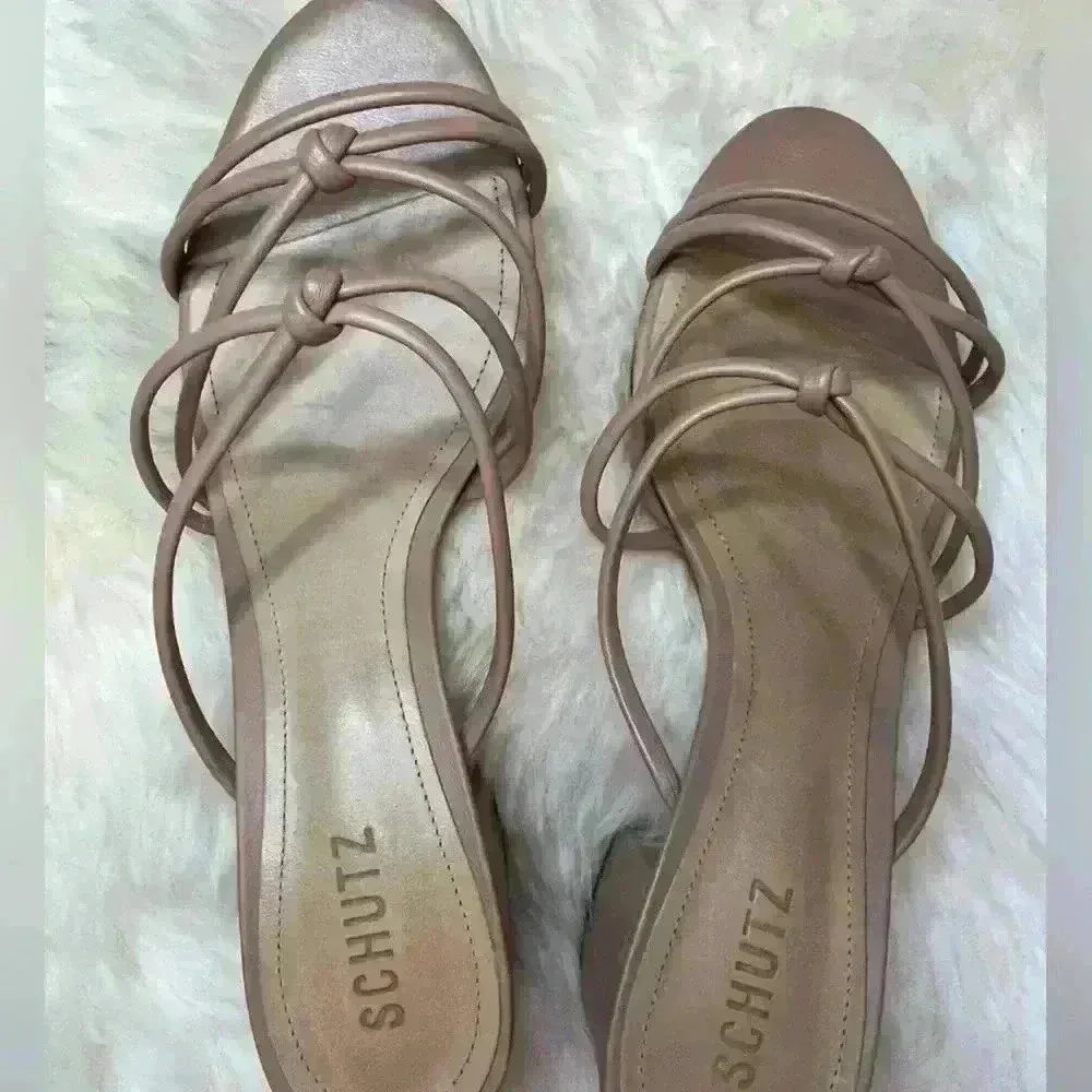 Schutz Sandal Princey Strappy Knotted Heel Womens Shoe Beige Leather Sz11 NWOT - Image 2