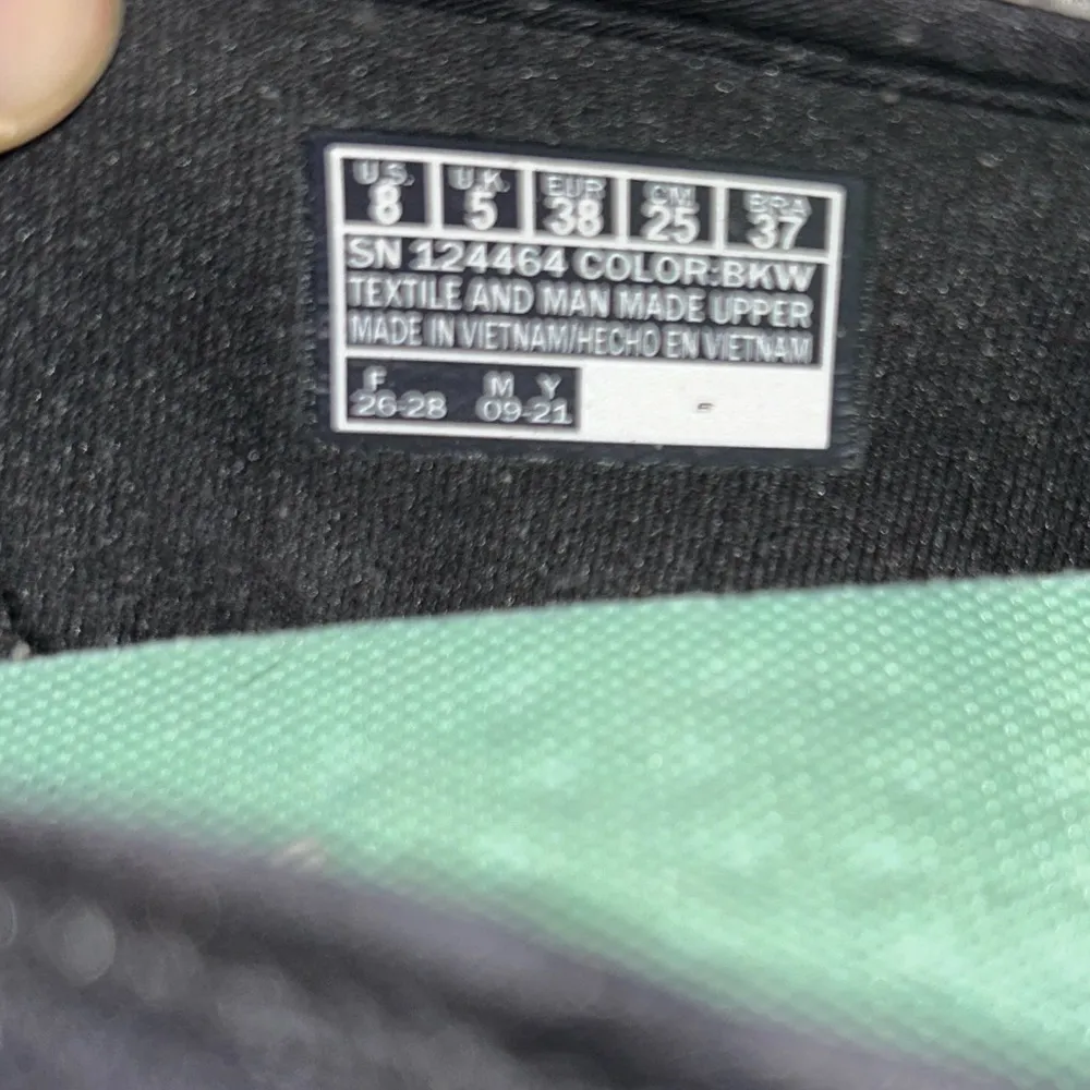 Skechers Slip On Shoes Women’s 8 - Image 6