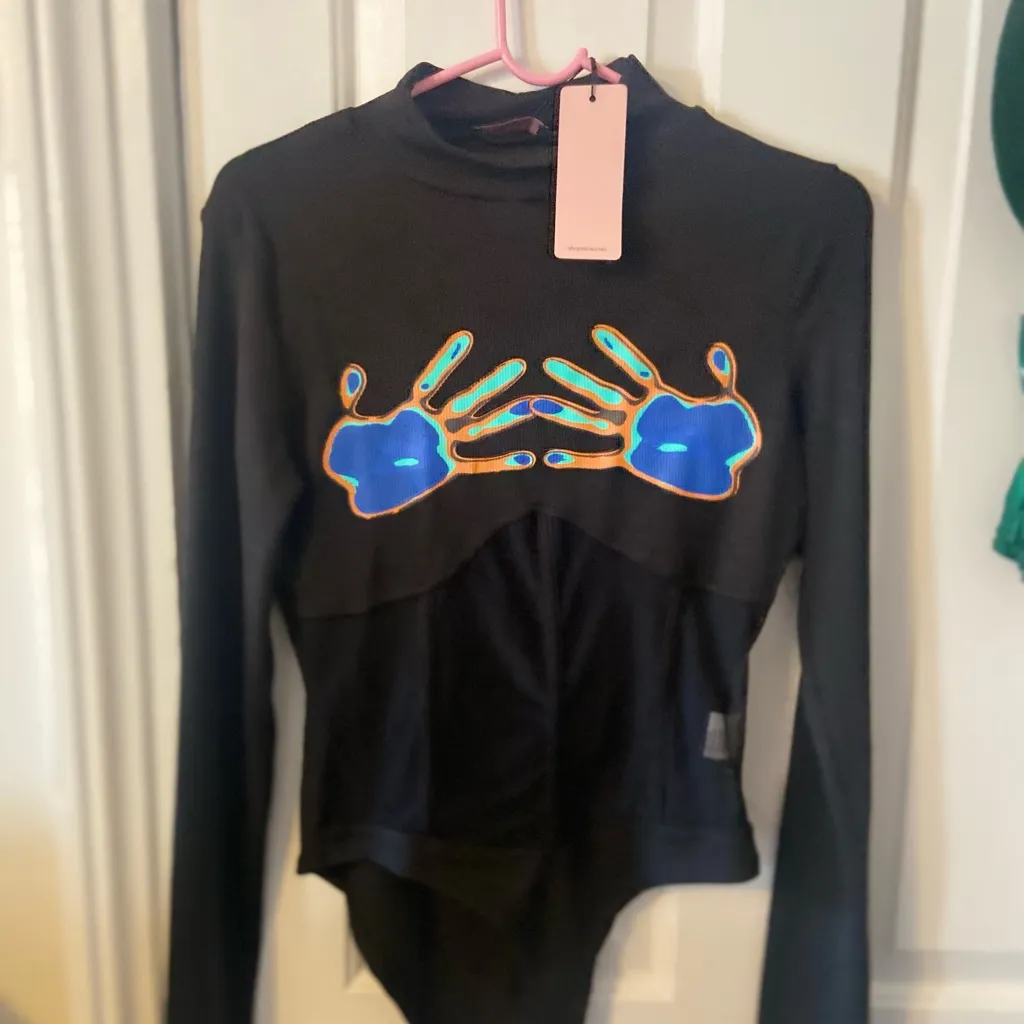 Bold Black and Blue Turtleneck Sweater with Vibrant Design Size 6 - Image 5