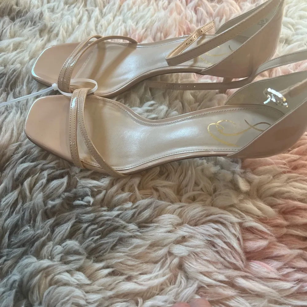 Sam Edelman Women's Peonie Kitten Heel Sandal Beige Blush Patent Leather - Image 2