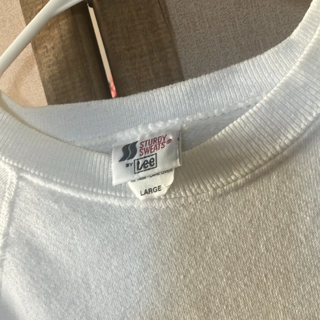 FINAL MARKDOWN Lee White Holiday Sweatshirt large - Image 3