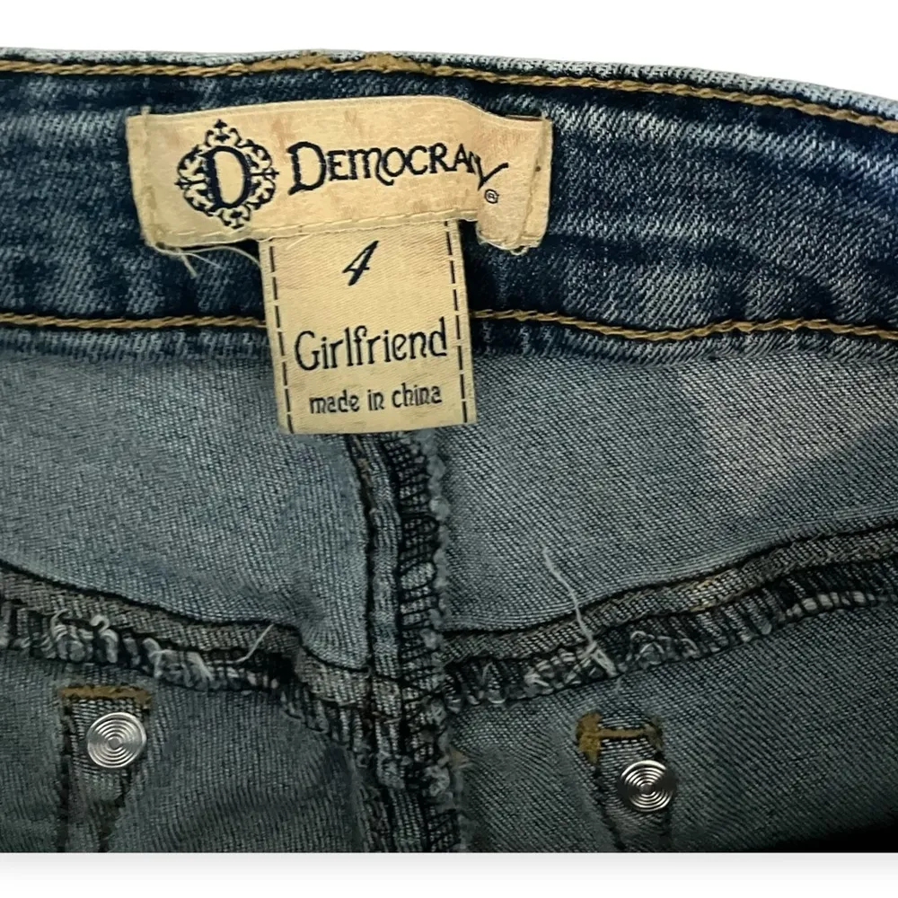 Womens feather embroidered distressed girlfriend jeans - Image 5