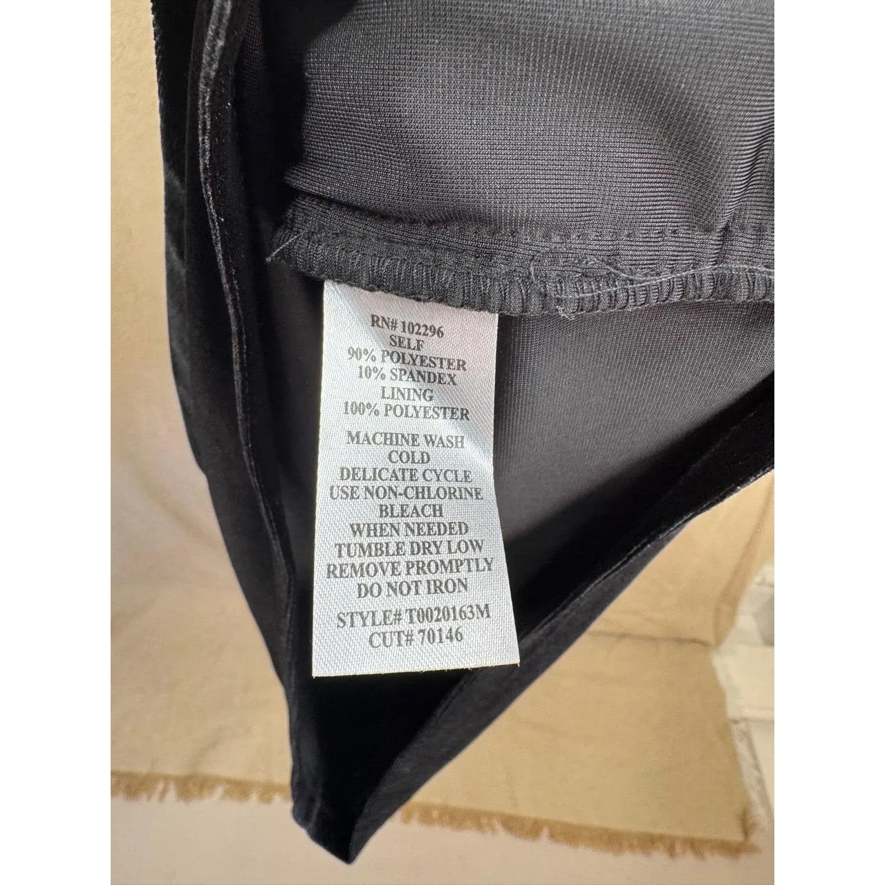 Connected Apparel Black Velvet Dress Short Sleeve Ruched Waist Size 14 - Image 7