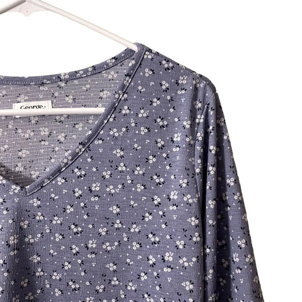 George long sleeved v - Image 2