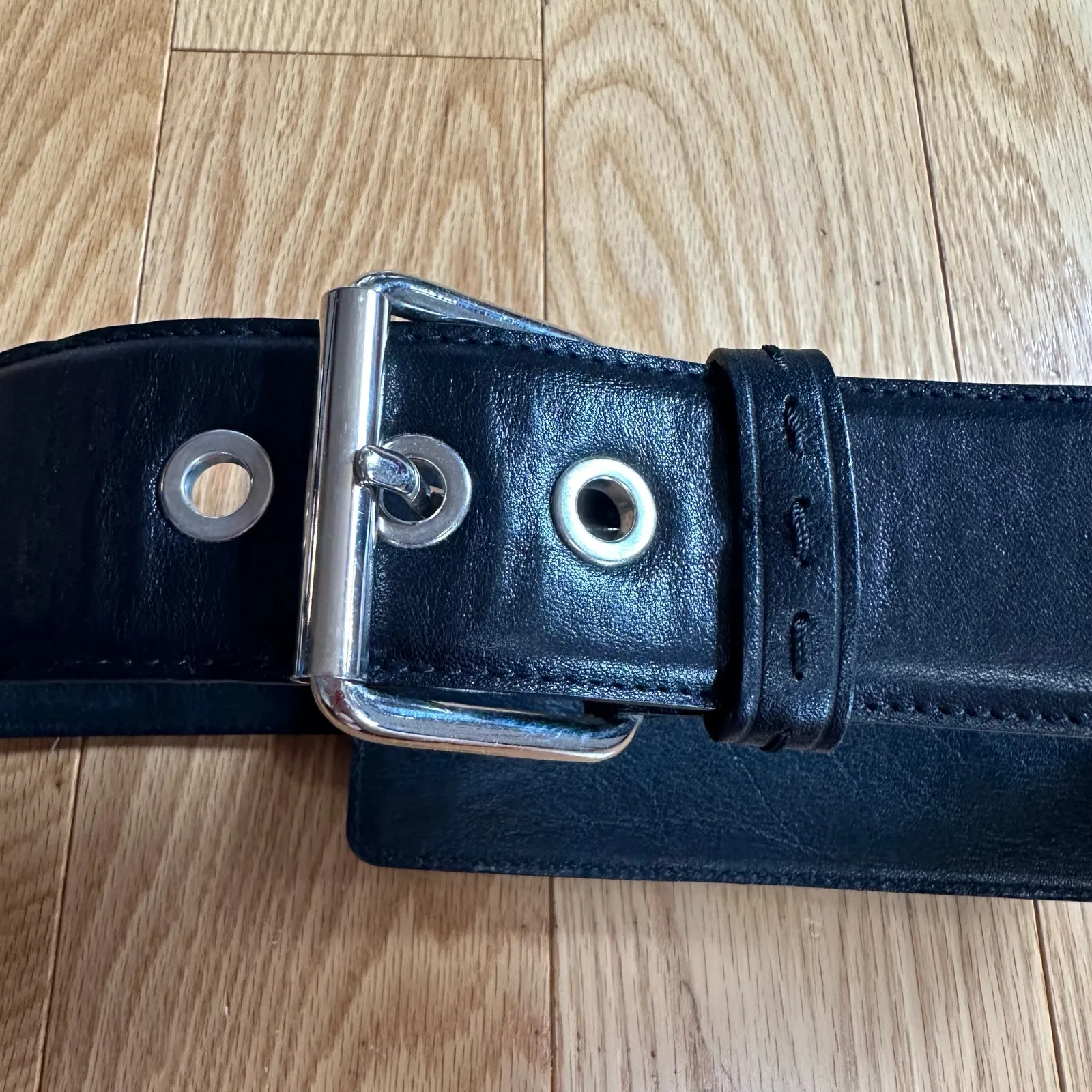 Chloe Black Leather Belt with Large Moveable Panel Size Small - Image 4