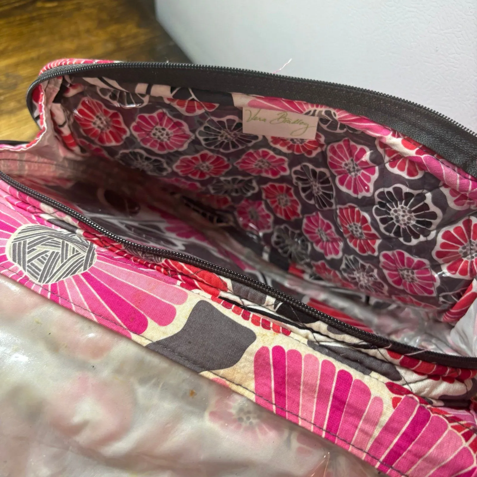 Vera Bradley Travel/Cosmetic‎ Carrier - Image 7