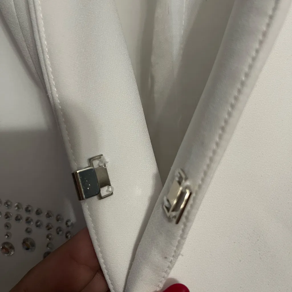 Lily & Taylor Women's White Vest Size 14 - Image 4