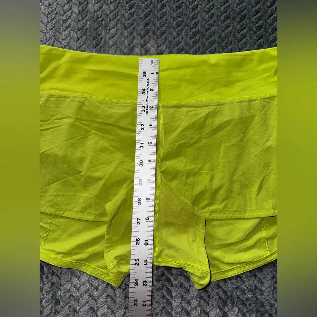 Lululemon Women’s  Hotty Hot Short‎ Lined Neon Green Size 10 - Image 6