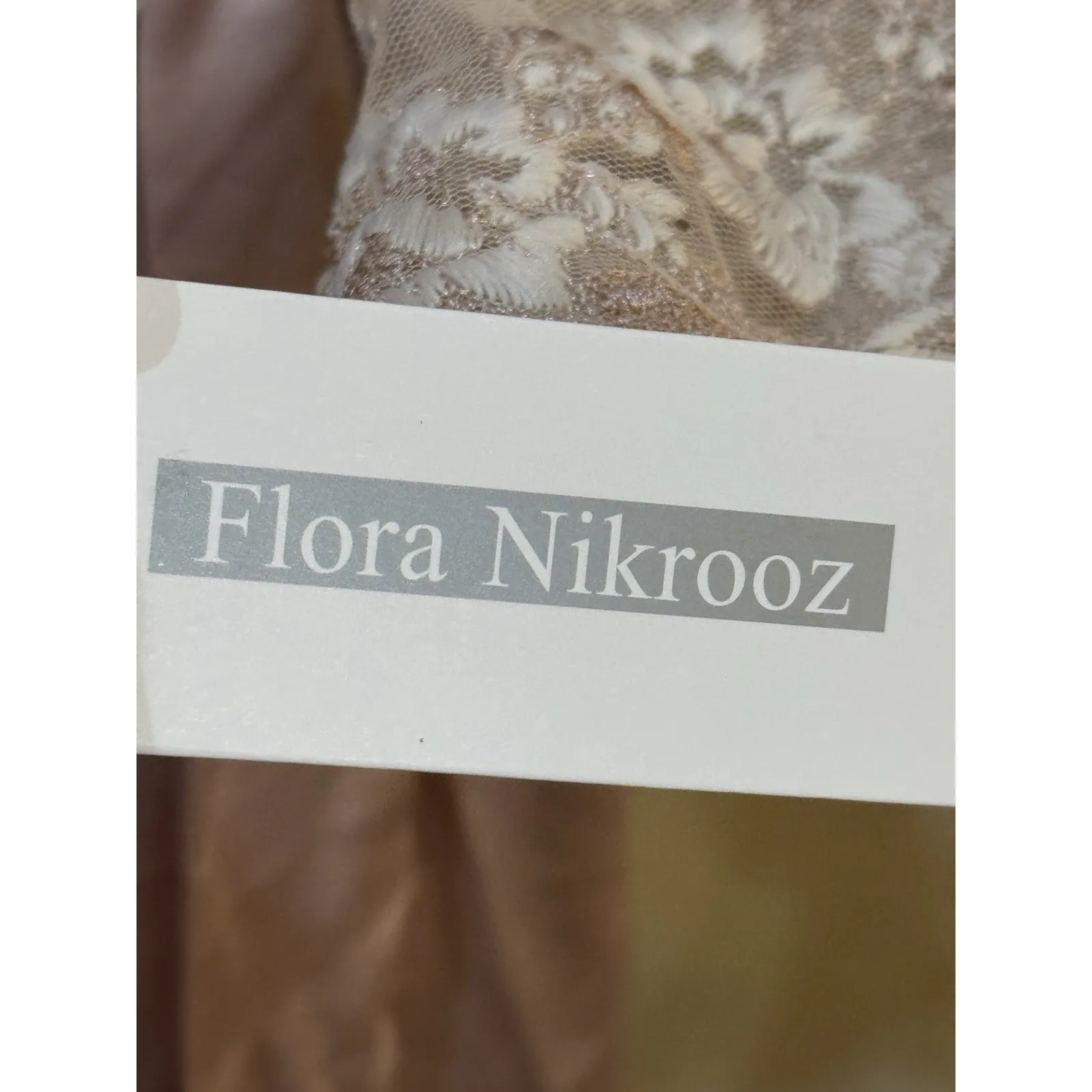 FLORA NIKROOZ Rosa Lace-Trim Satin Robe Size Medium Pink Embroidered - Image 9