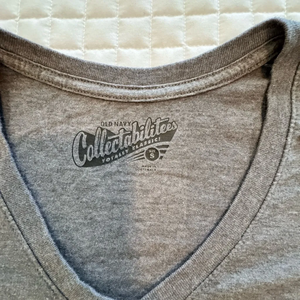 Old Navy Gray Snoopy T-Shirt - Image 3