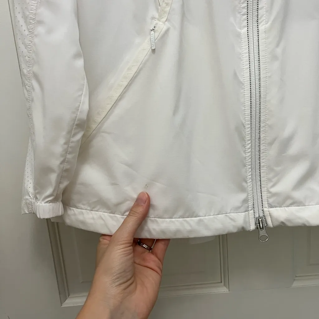 Athleta Packable White Perforated Windbreaker Rain Hooded Jacket - Size Small - Image 6